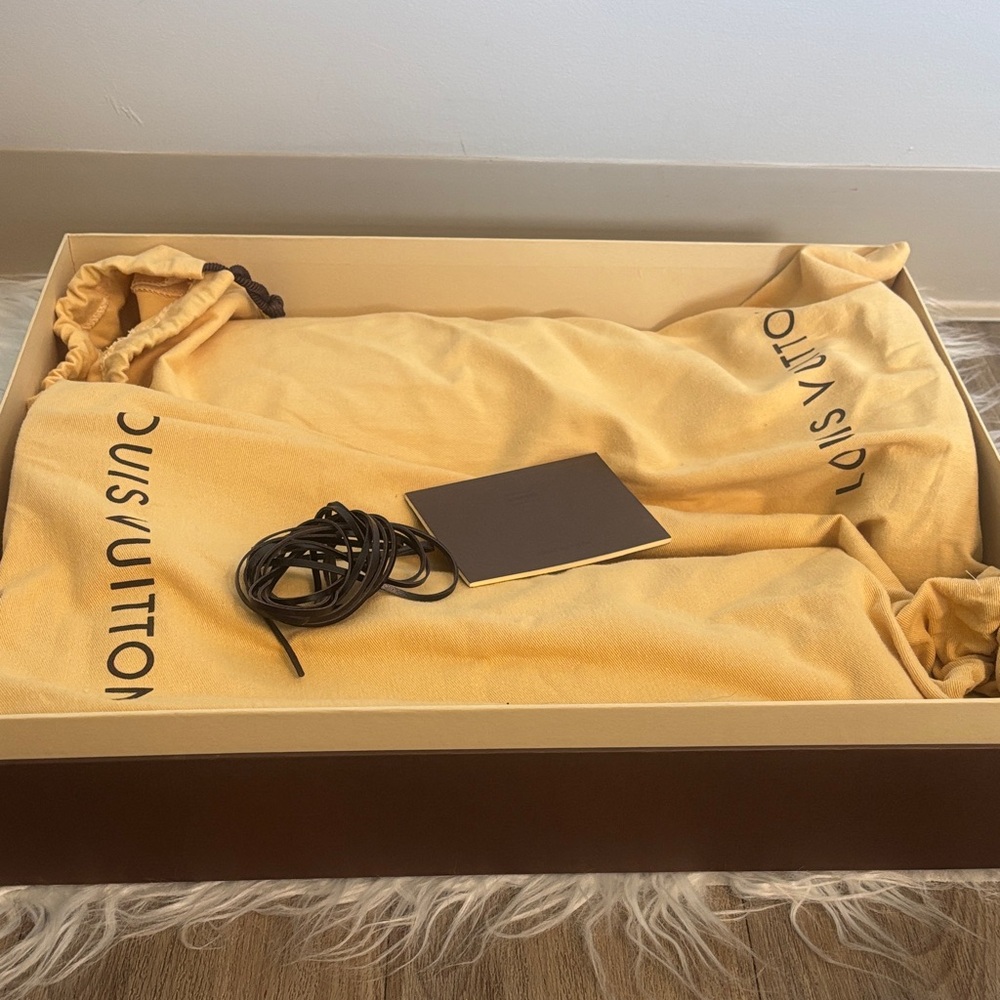 Louis Vuitton Vibrant Pink Rain Boots - Picture 8 of 11